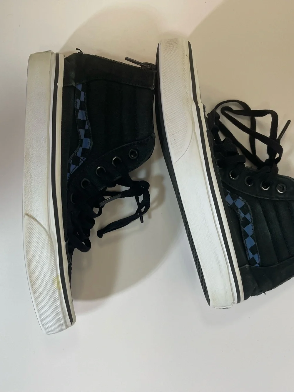 VANS Sk8-Hi Youth Sz 2 Sneakers Black/White, Lace-Up, High Top Zipper Back